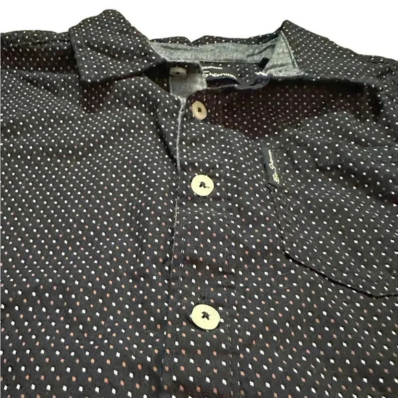 Ben Sherman | Dotted Toddler Button Down (3T) - Picture 2 of 4